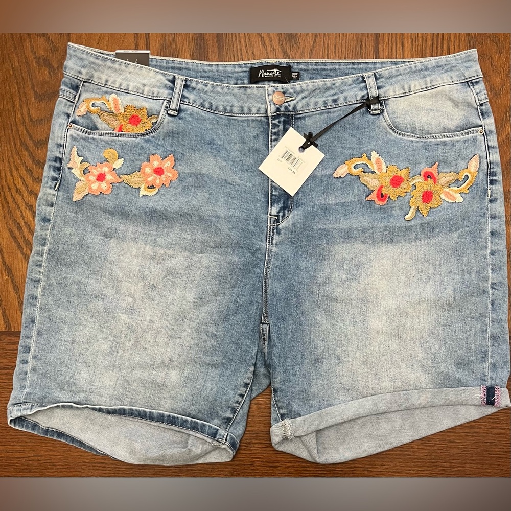 Nanette lepore denim shorts size 20w